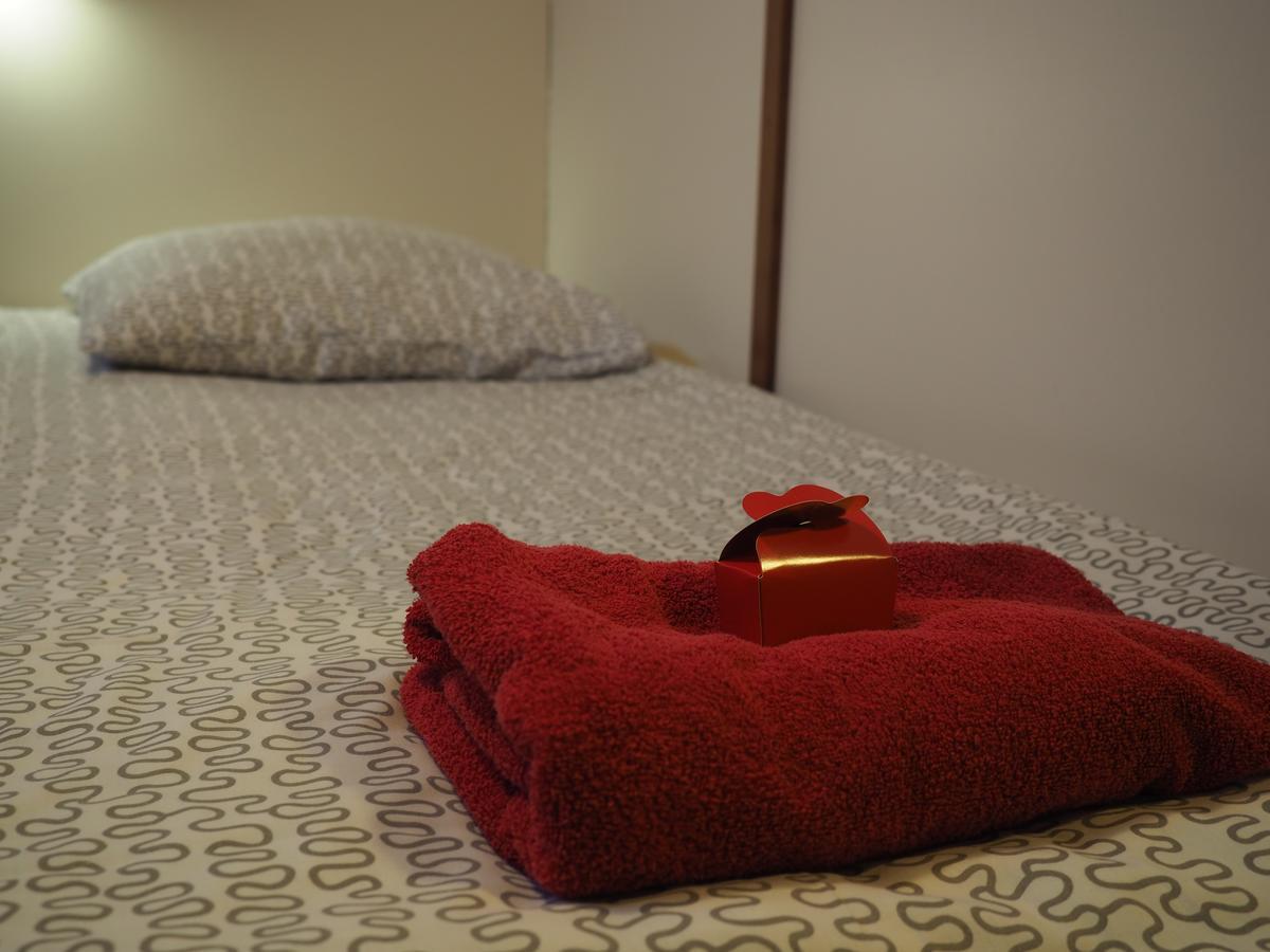 Hotelboot Sarah อัมสเตอร์ดัม ภายนอก รูปภาพ