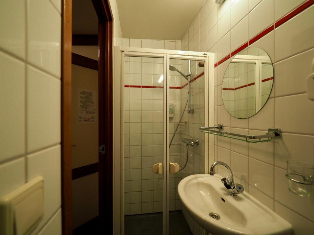 Hotelboot Sarah อัมสเตอร์ดัม ภายนอก รูปภาพ